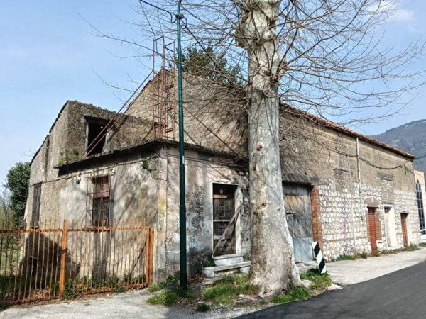 casa indipendente in vendita a Serino