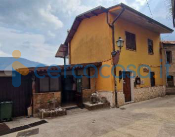 casa indipendente in vendita a Serino