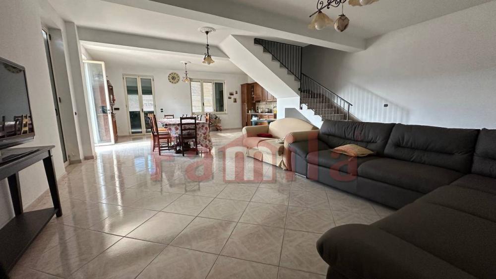 casa indipendente in vendita a Sirignano