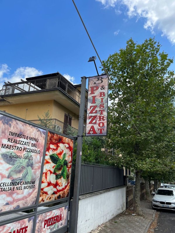 locale commerciale in vendita a Sirignano