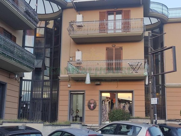 locale commerciale in vendita a Sirignano