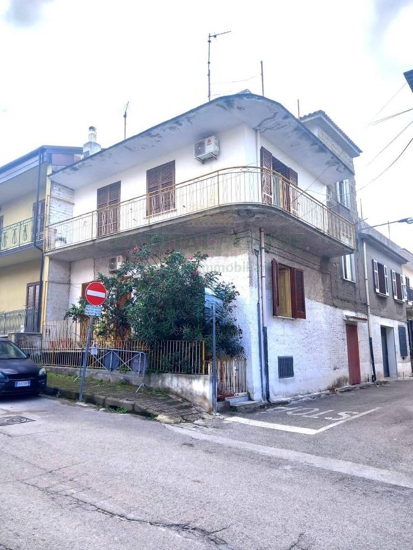 casa indipendente in vendita a Sirignano