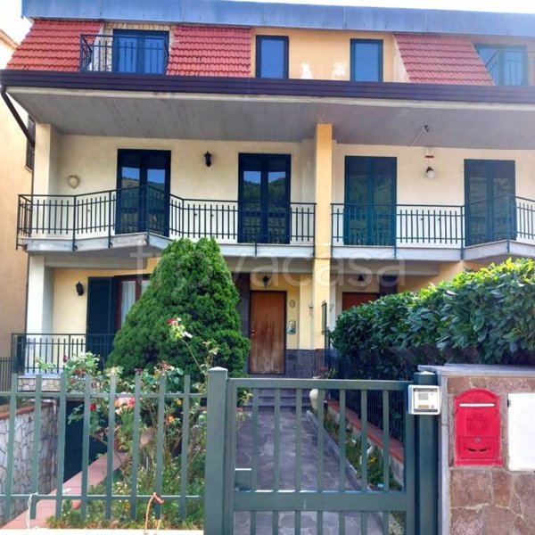 casa indipendente in vendita a Sirignano