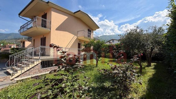casa indipendente in vendita a Sirignano