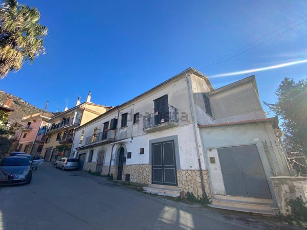 quadrivano in vendita a Solofra