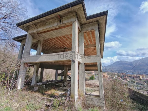 casa indipendente in vendita a Solofra