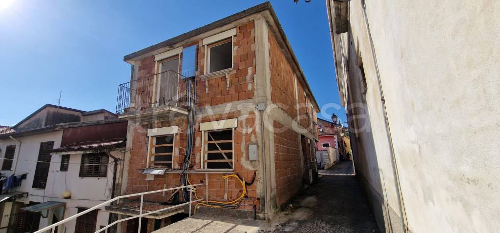 casa indipendente in vendita a Solofra