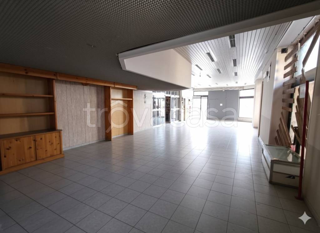 negozio in vendita a Solofra