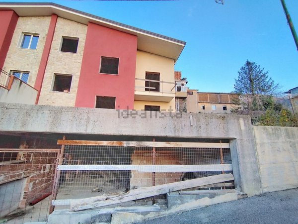 casa indipendente in vendita a Solofra