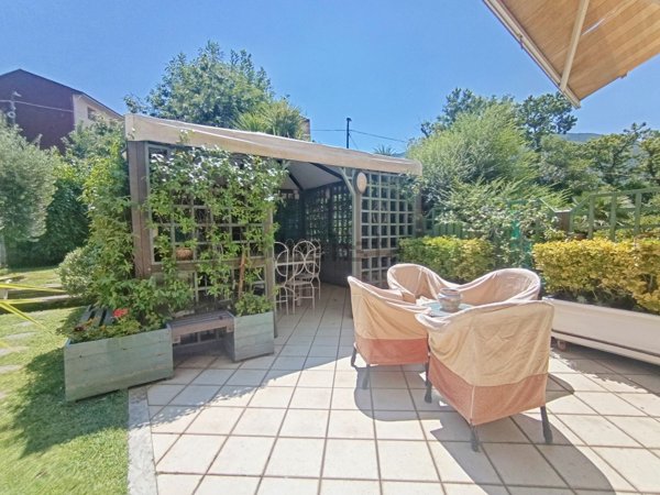 casa indipendente in vendita a Solofra