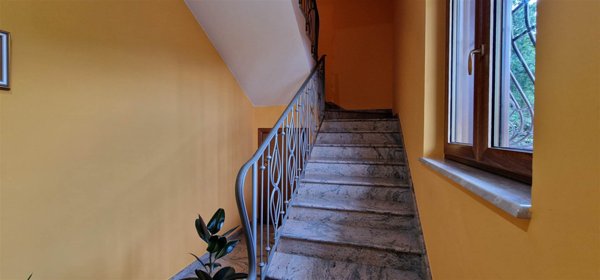 casa indipendente in vendita a Solofra