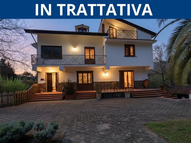 casa indipendente in vendita a Solofra