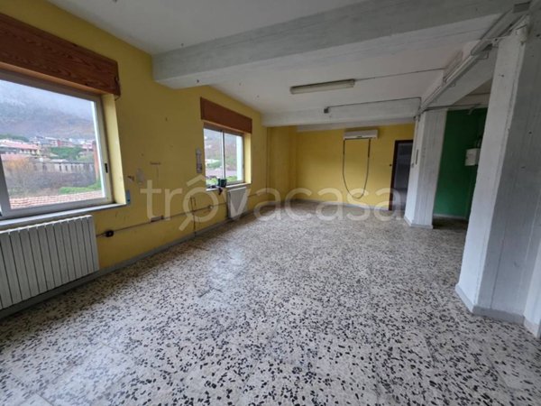 negozio in vendita a Solofra