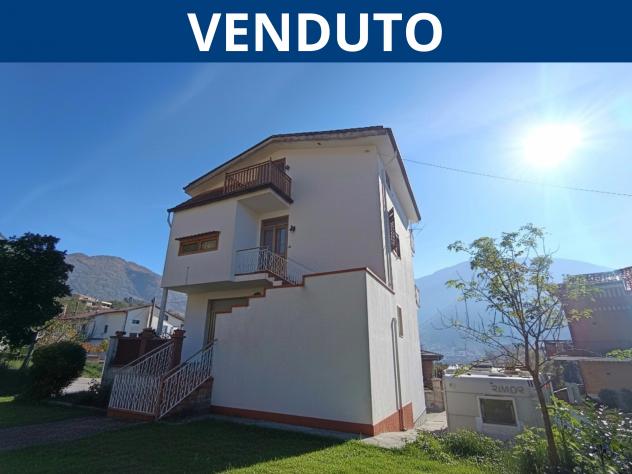 casa indipendente in vendita a Solofra in zona Sant'Andrea Apostolo