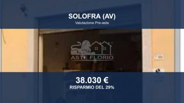 locale commerciale in vendita a Solofra