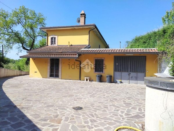 casa indipendente in vendita a Sorbo Serpico