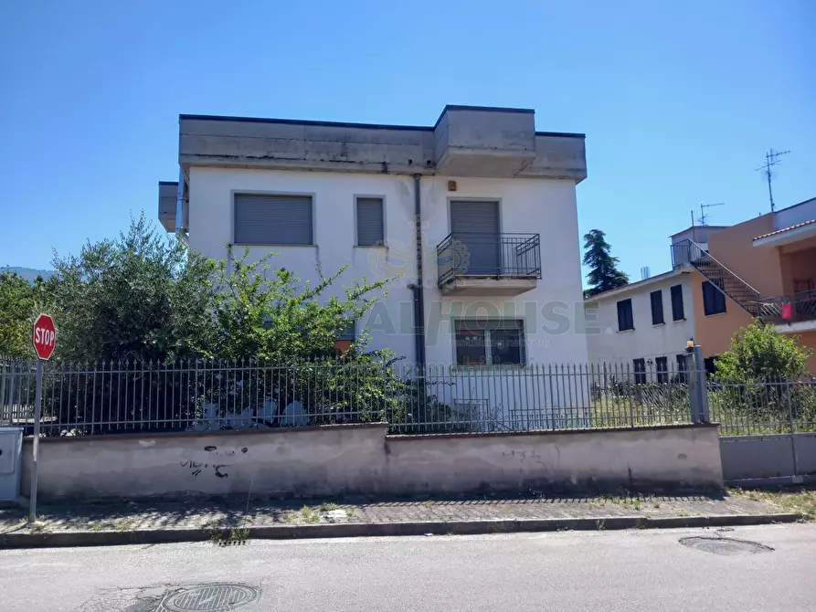 casa indipendente in vendita a Sperone