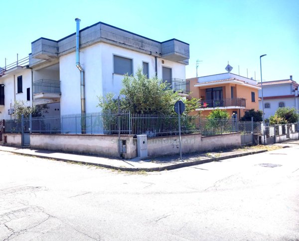 casa indipendente in vendita a Sperone