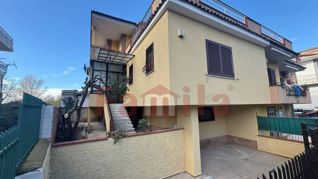 casa semindipendente in vendita a Sperone