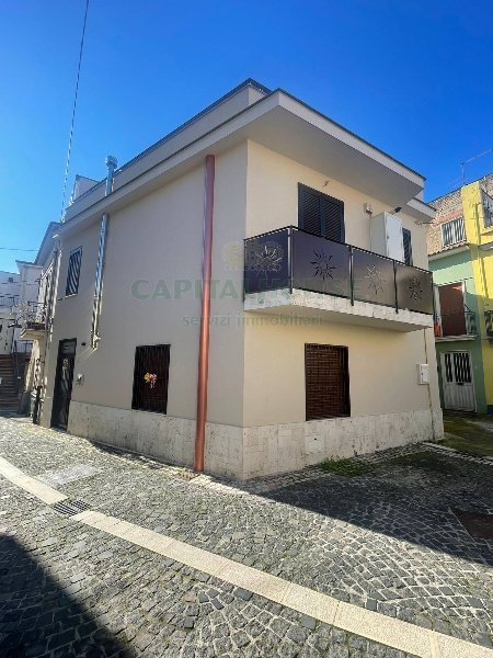 quadrivano in vendita a Sperone