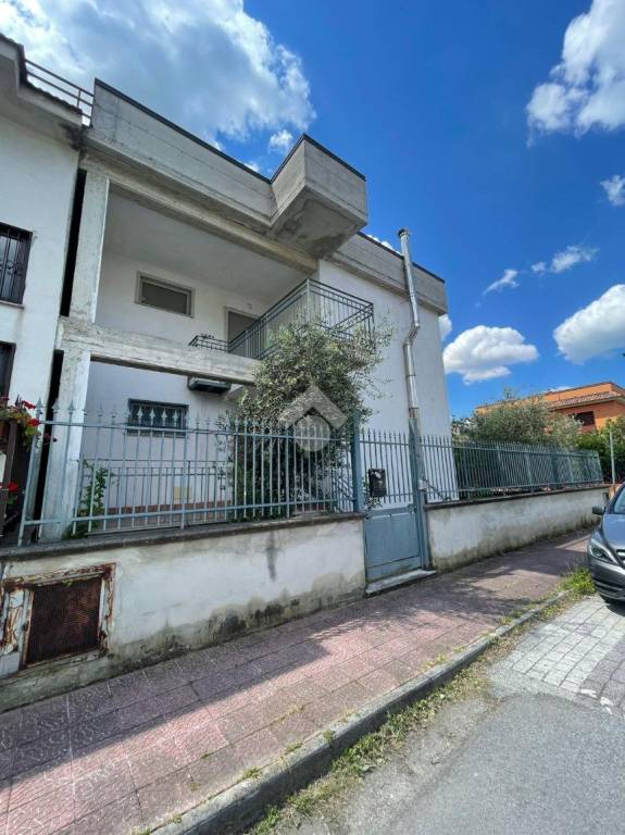casa indipendente in vendita a Sperone