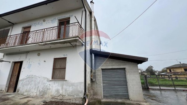 casa semindipendente in vendita a Sturno