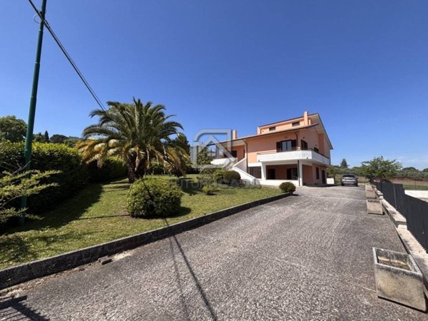 casa indipendente in vendita a Sturno