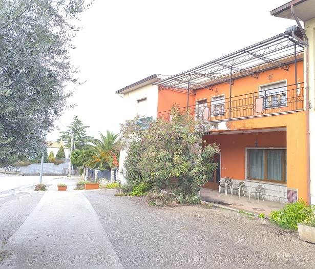 negozio in vendita a Sturno