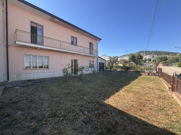 casa indipendente in vendita a Sturno