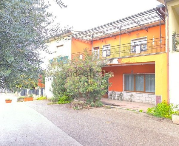 casa indipendente in vendita a Sturno