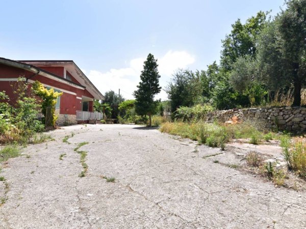 casa indipendente in vendita a Summonte