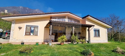 casa indipendente in vendita a Summonte