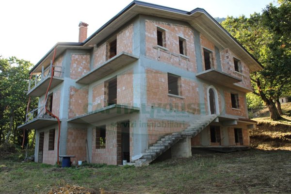 casa indipendente in vendita a Summonte