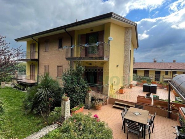 casa indipendente in vendita a Summonte