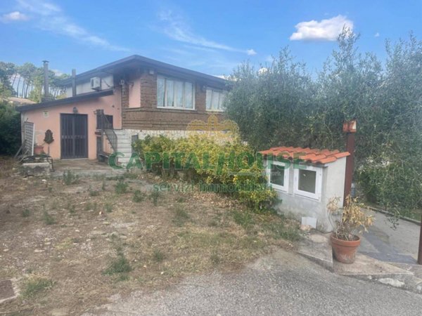 casa indipendente in vendita a Summonte