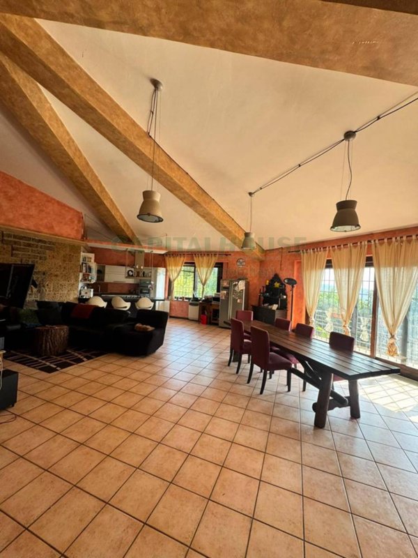 casa indipendente in vendita a Summonte in zona Embreciera