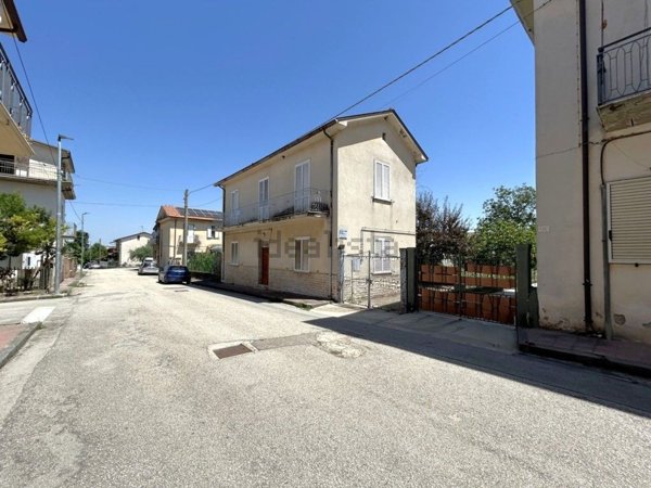 casa indipendente in vendita a Taurasi