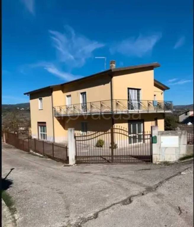 casa indipendente in vendita a Teora