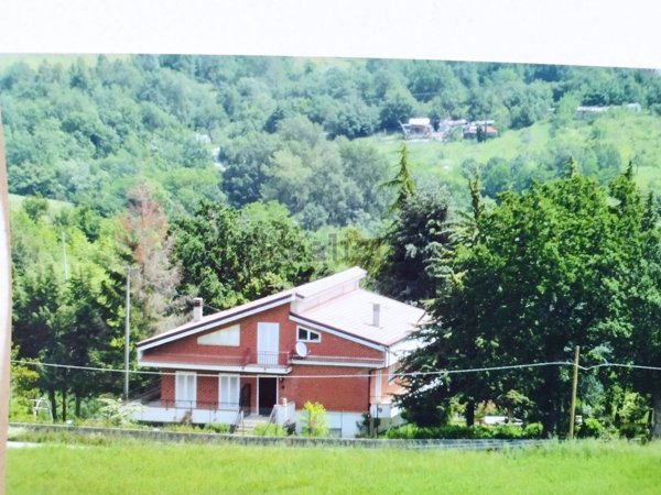 casa indipendente in vendita a Teora