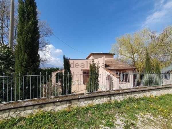 appartamento in vendita a Teora