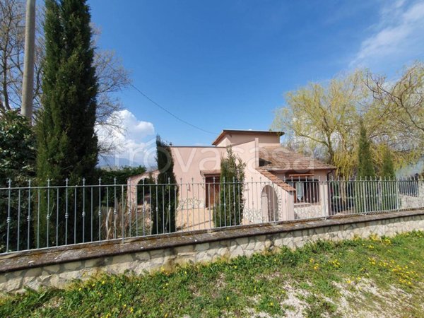 casa indipendente in vendita a Teora