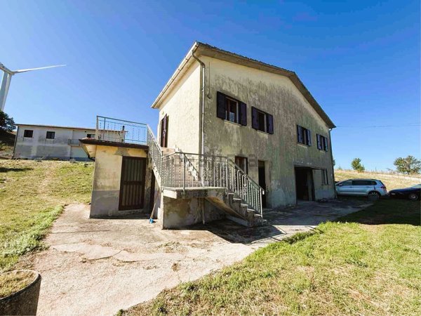 casa indipendente in vendita a Teora