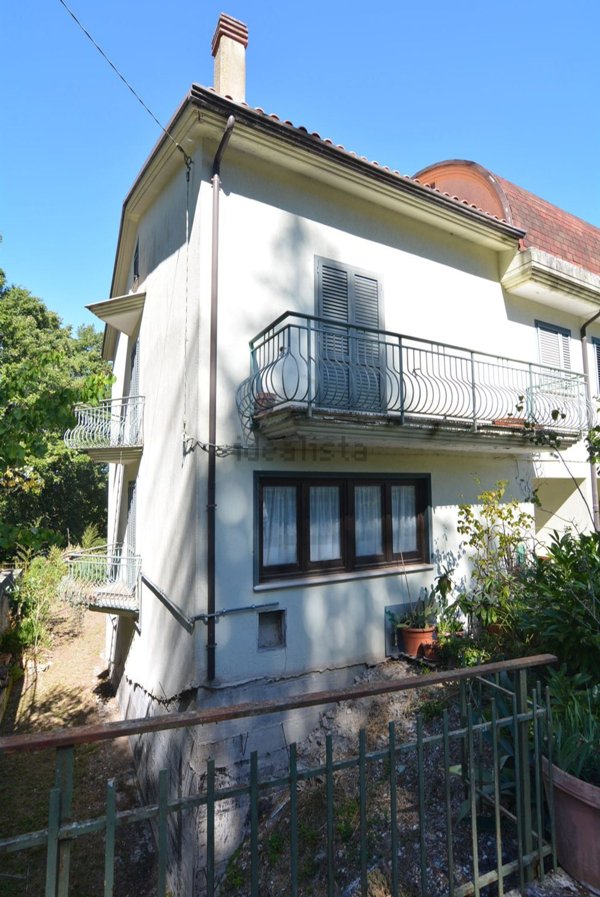 casa indipendente in vendita a Teora