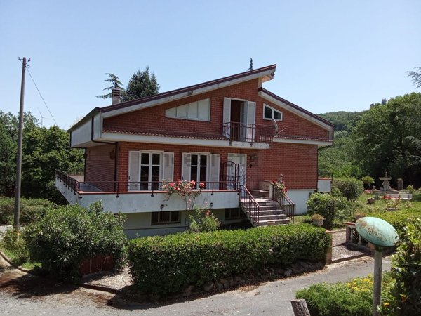 casa indipendente in vendita a Teora