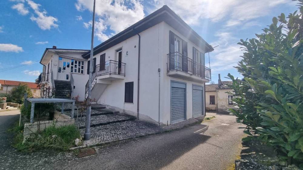 casa indipendente in vendita a Torella dei Lombardi
