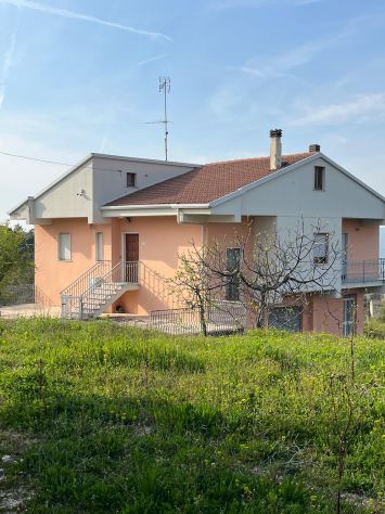 casa indipendente in vendita a Torella dei Lombardi