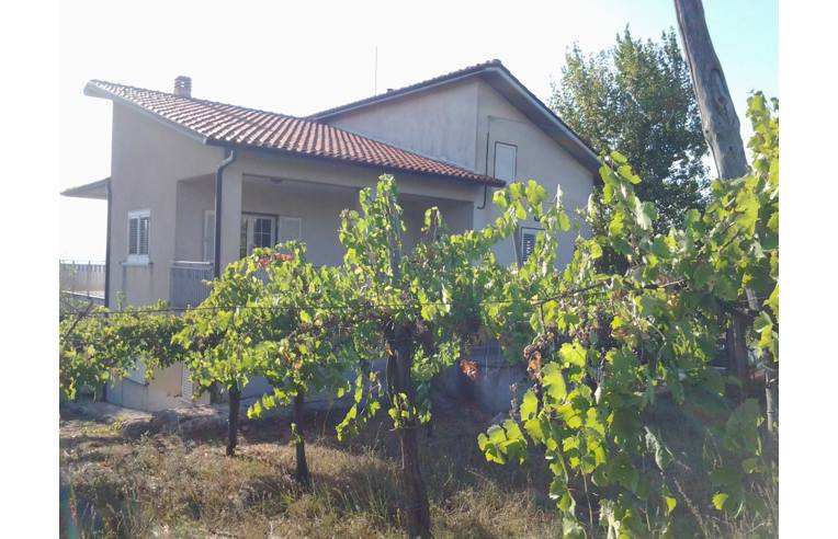 casa indipendente in vendita a Torella dei Lombardi