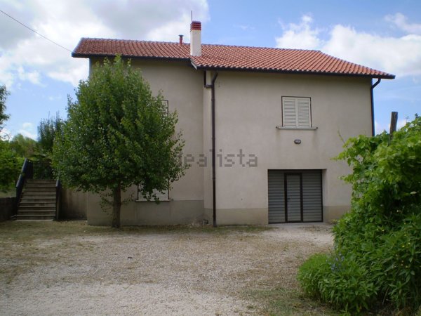casa indipendente in vendita a Torella dei Lombardi