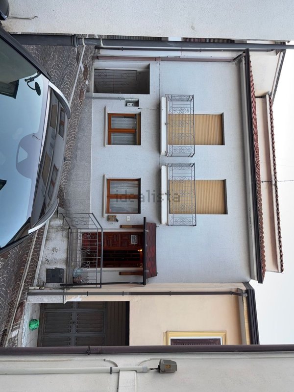 esavano in vendita a Torella dei Lombardi