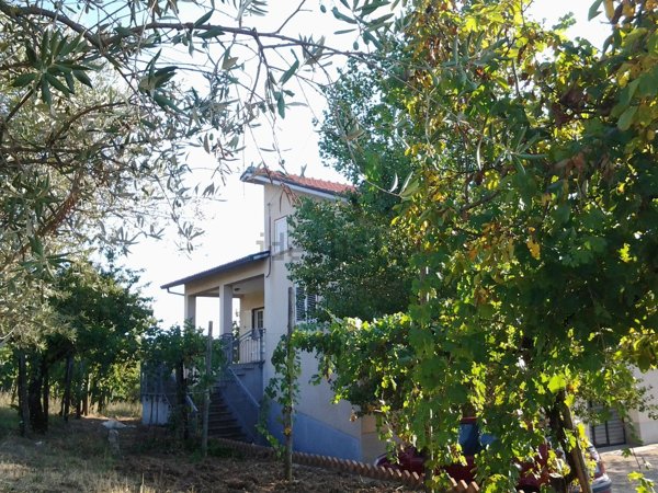 casa indipendente in vendita a Torella dei Lombardi